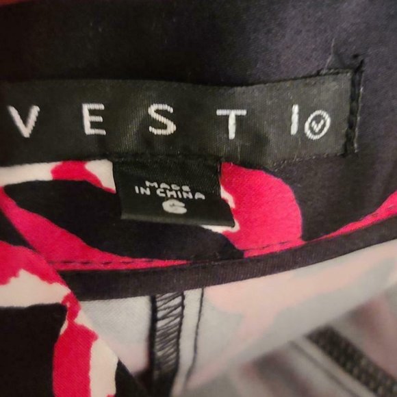 Vintage Vesti Red,Black and White Flared Skirt Size 6 - Picture 3 of 3